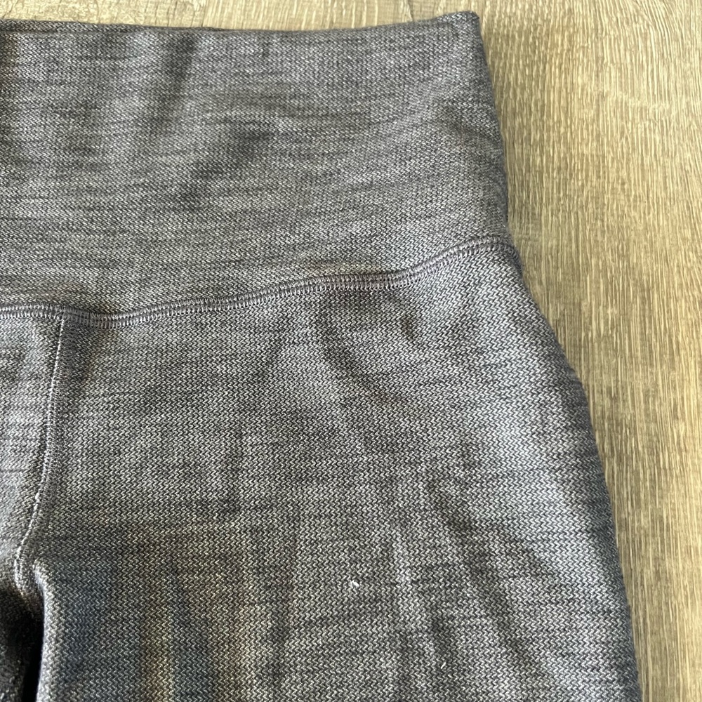Lululemon wunder under 28”